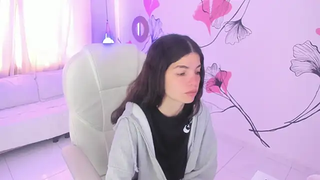 Isabela Fiorelli online show from 03/03/25, 12:27