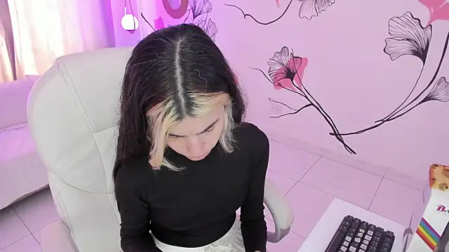 Isabela Fiorelli online show from 10/09/25, 01:20