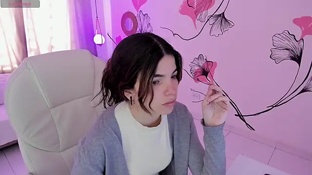 Snapshot of Isabela_Fiorelli chatting on 04/12/26, 01:05 Isabela Fiorelli online show from 04/12/26, 01:05