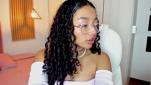 Snapshot of im_morgann chatting on 02/24/25, 01:53 im morgann online show from 02/24/25, 01:53