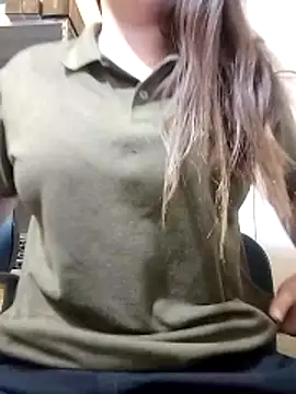 Ezella1 online show from 12/19/25, 12:01