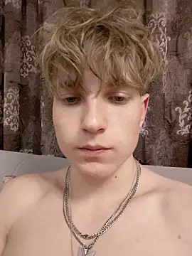 Snapshot of And25bn chatting on 11/30/25, 10:58 And25bn online show from 11/30/25, 10:58