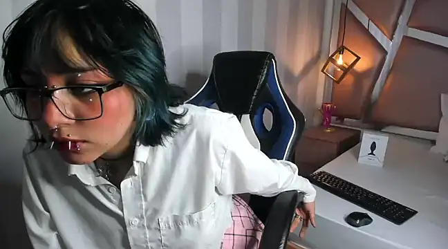 Snapshot of DarkMysterysF chatting on 03/13/25, 08:54 DarkMysterysF online show from 03/13/25, 08:54