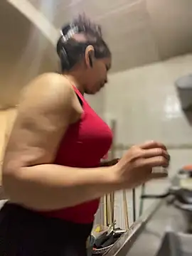 Carola-Ross online show from 10/02/25, 06:26