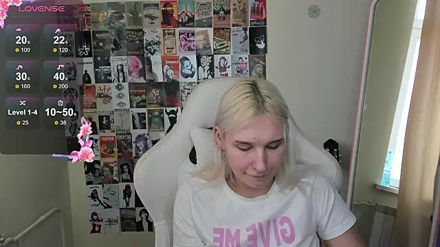 EvelinaLuu online show from 03/01/26, 08:16