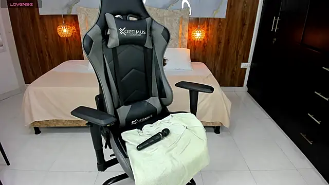 Holly 22 online show from 02/22/25, 06:19