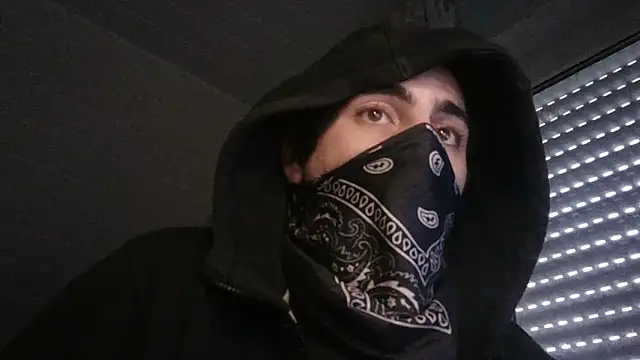 Snapshot of jonnyDick7 chatting on 02/07/25, 08:11 jonnyDick7 online show from 02/07/25, 08:11