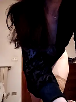 1hotgirl1 online show from 04/16/26, 07:47