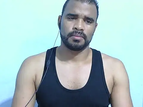 Snapshot of YOX22 chatting on 11/20/25, 05:40 YOX22 online show from 11/20/25, 05:40