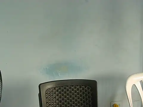 Snapshot of YOX22 chatting on 02/04/26, 01:50 YOX22 online show from 02/04/26, 01:50