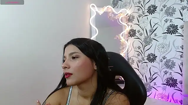 Snapshot of Gaby_tay1 chatting on 05/20/26, 11:27 Gaby tay1 online show from 05/20/26, 11:27