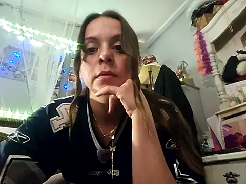 Snapshot of ShysluutGia chatting on 03/01/25, 08:56 ShysluutGia online show from 03/01/25, 08:56