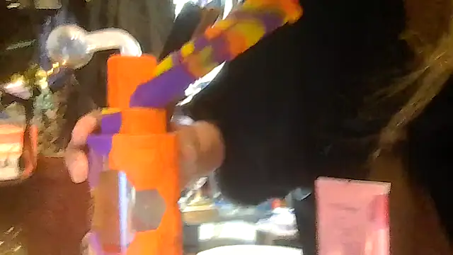 Snapshot of ShysluutGia chatting on 02/05/26, 10:58 ShysluutGia online show from 02/05/26, 10:58