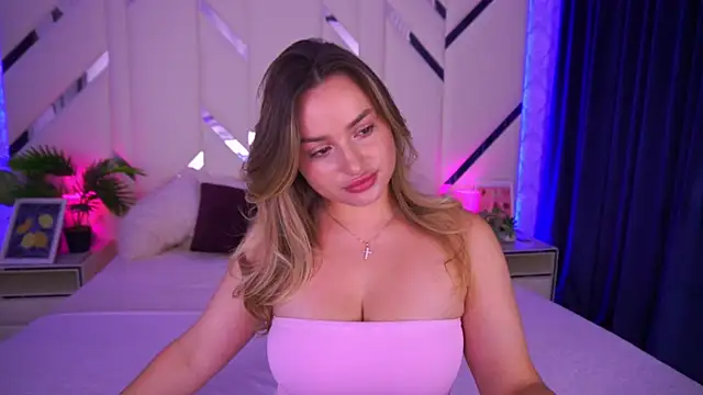 LindsieGreyy online show from 09/29/25, 06:18