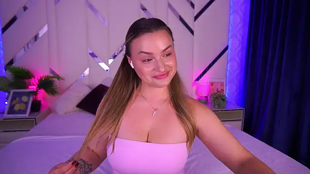 LindsieGreyy online show from 10/03/25, 06:43