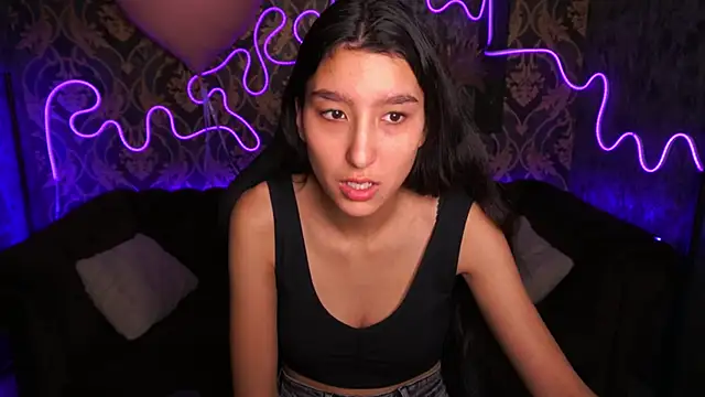 Snapshot of CharmMocco chatting on 02/15/25, 10:22 CharmMocco online show from 02/15/25, 10:22