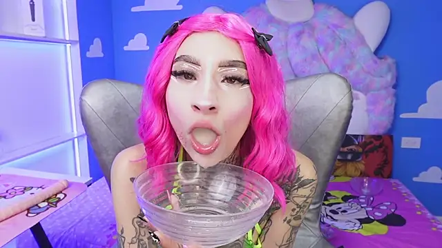 miss   angel online show from 10/18/25, 06:08