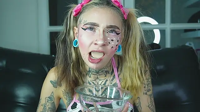 miss   angel online show from 03/04/26, 10:32