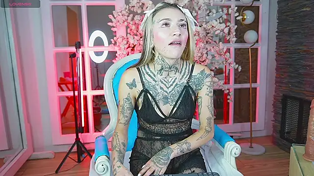 miss   angel online show from 04/14/26, 11:16