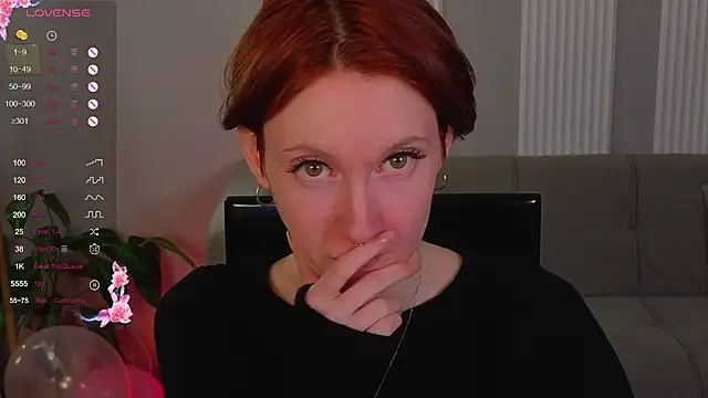 Snapshot of JoYung chatting on 09/12/25, 04:12 JoYung online show from 09/12/25, 04:12