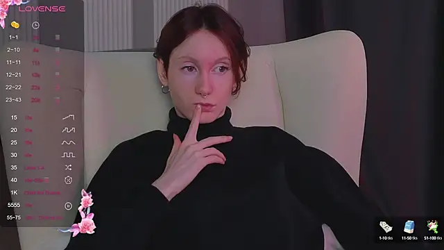 Snapshot of JoYung chatting on 09/29/25, 04:17 JoYung online show from 09/29/25, 04:17