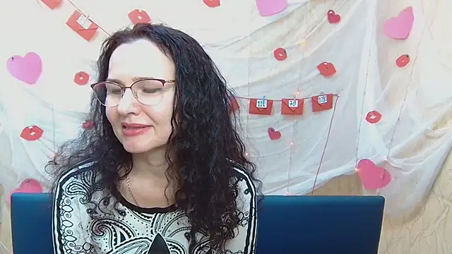 Snapshot of Miroslava_Happi chatting on 02/19/25, 09:28 Miroslava Happi online show from 02/19/25, 09:28