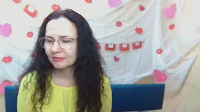 Snapshot of Miroslava_Happi chatting on 02/22/25, 06:17 Miroslava Happi online show from 02/22/25, 06:17
