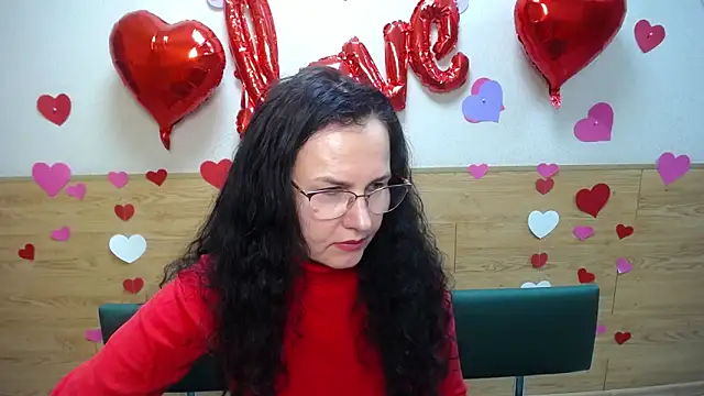 Snapshot of Miroslava_Happi chatting on 02/25/25, 06:14 Miroslava Happi online show from 02/25/25, 06:14