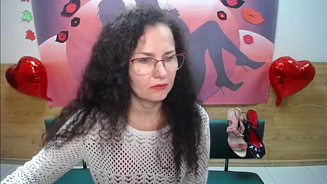 Snapshot of Miroslava_Happi chatting on 10/13/25, 05:29 Miroslava Happi online show from 10/13/25, 05:29