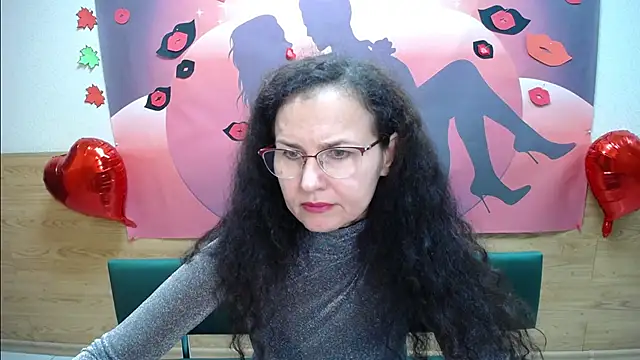 Snapshot of Miroslava_Happi chatting on 10/17/25, 05:43 Miroslava Happi online show from 10/17/25, 05:43
