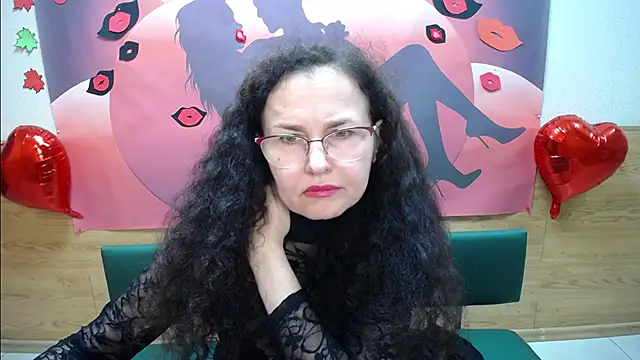 Snapshot of Miroslava_Happi chatting on 10/18/25, 05:43 Miroslava Happi online show from 10/18/25, 05:43