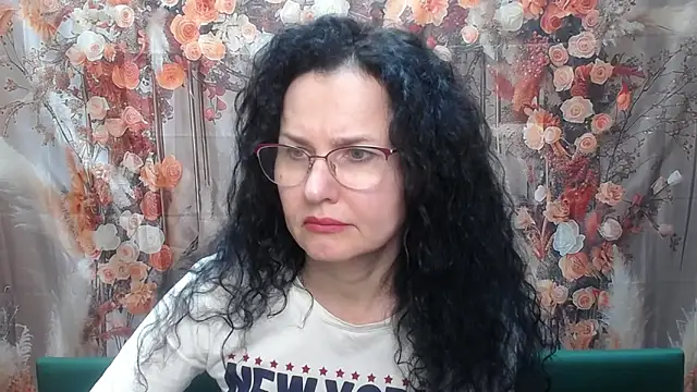 Snapshot of Miroslava_Happi chatting on 03/12/26, 08:42 Miroslava Happi online show from 03/12/26, 08:42