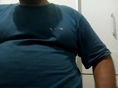 Snapshot of Felipe_OwnZ chatting on 10/28/25, 02:37 Felipe OwnZ online show from 10/28/25, 02:37
