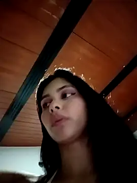 Snapshot of CHLOE_ISABELL chatting on 12/21/25, 03:24 CHLOE ISABELL online show from 12/21/25, 03:24