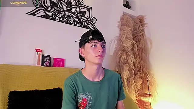 MaikyCooper online show from 09/30/25, 08:25