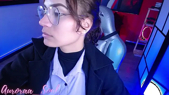 Snapshot of Auroraa_soul chatting on 10/17/25, 12:41 Auroraa soul online show from 10/17/25, 12:41