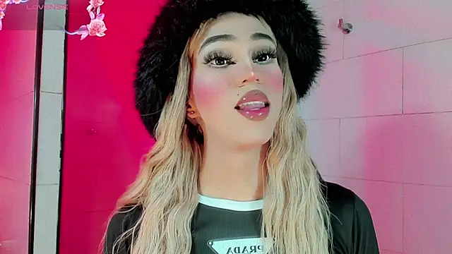 emelly horny  online show from 03/22/25, 11:32