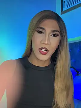 emelly horny  online show from 12/15/25, 07:51