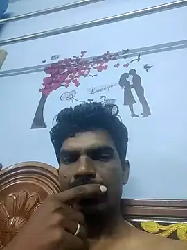 Snapshot of AarthiRaju chatting on 02/08/25, 03:30 AarthiRaju online show from 02/08/25, 03:30