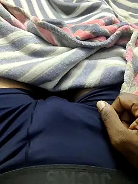 Snapshot of AarthiRaju chatting on 02/11/25, 01:52 AarthiRaju online show from 02/11/25, 01:52