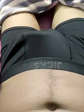 Snapshot of AarthiRaju chatting on 02/13/25, 03:29 AarthiRaju online show from 02/13/25, 03:29