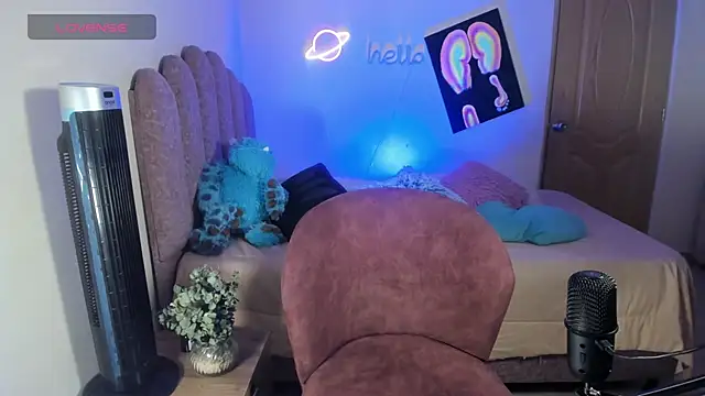 Snapshot of Maryybellax chatting on 03/19/25, 10:42 Maryybellax online show from 03/19/25, 10:42