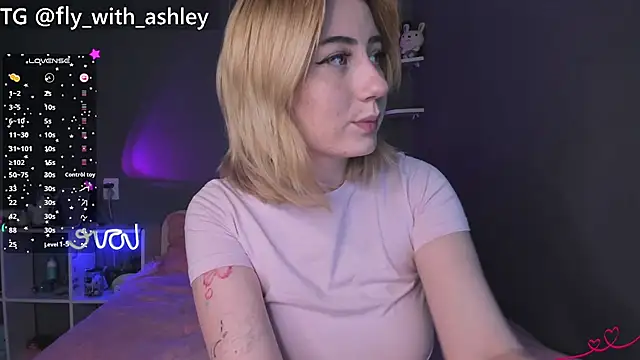 Snapshot of ashley_lovestory chatting on 09/25/25, 06:17 ashley lovestory online show from 09/25/25, 06:17