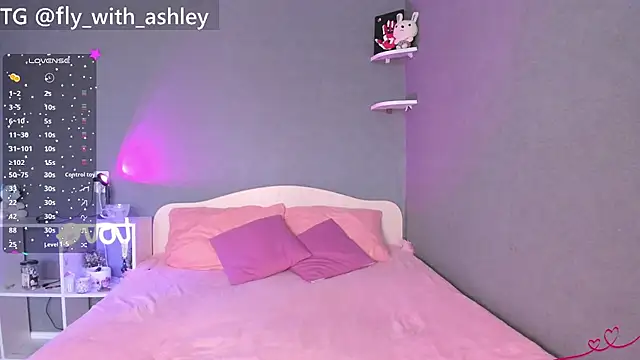 Snapshot of ashley_lovestory chatting on 10/12/25, 05:28 ashley lovestory online show from 10/12/25, 05:28