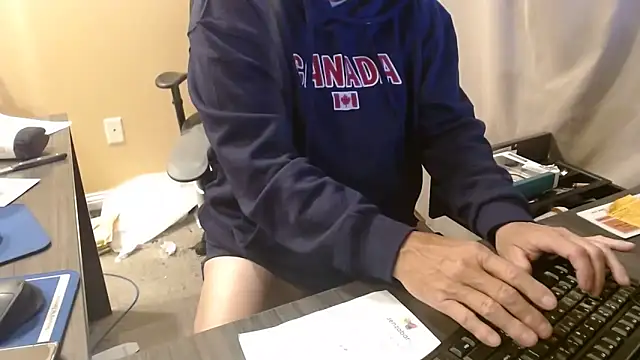 Snapshot of olderandwiser2 chatting on 11/08/25, 04:56 olderandwiser2 online show from 11/08/25, 04:56