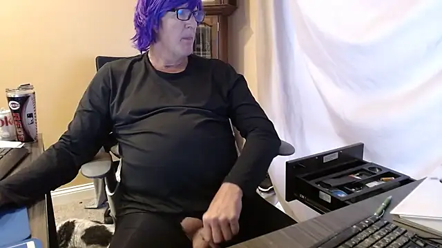 Snapshot of olderandwiser2 chatting on 12/04/25, 04:05 olderandwiser2 online show from 12/04/25, 04:05