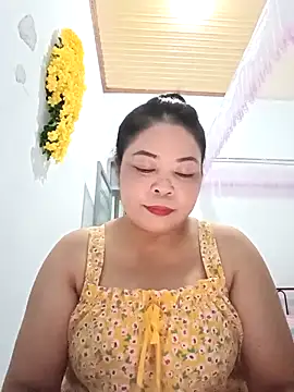 Snapshot of Baby-bigtits2024 chatting on 03/20/25, 12:32 Baby-bigtits2024 online show from 03/20/25, 12:32