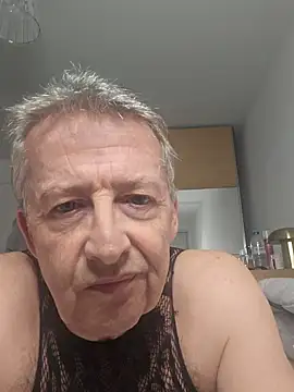 mann4u147 online show from 10/27/25, 11:09