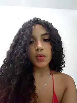 Snapshot of Majo_BigTits chatting on 10/26/25, 01:39 Majo BigTits online show from 10/26/25, 01:39