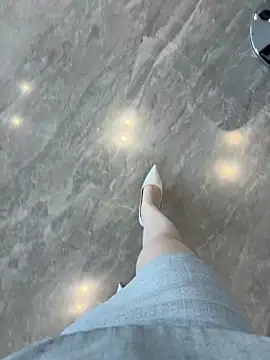 Snapshot of Mia-77 chatting on 05/07/26, 04:07 Mia-77 online show from 05/07/26, 04:07